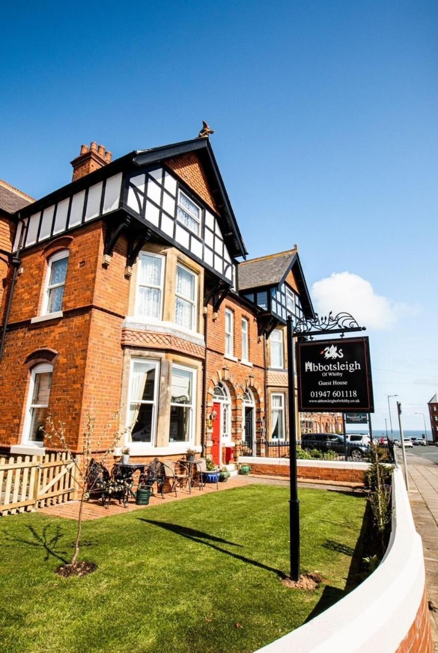 Abbotsleigh Of Whitby Bed & Breakfast Bagian luar foto
